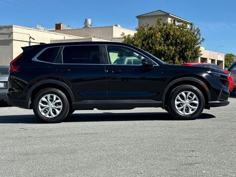 Used 2023 Honda CR-V LX image 2