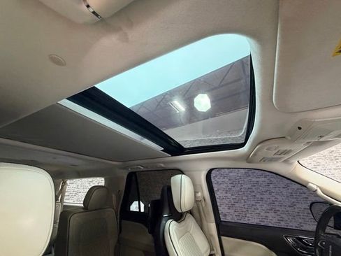 Used 2018 Lincoln Navigator L Black Label AWD/4WD image 10