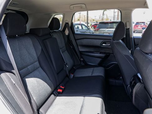 Used 2024 Nissan Rogue SV FWD image 20