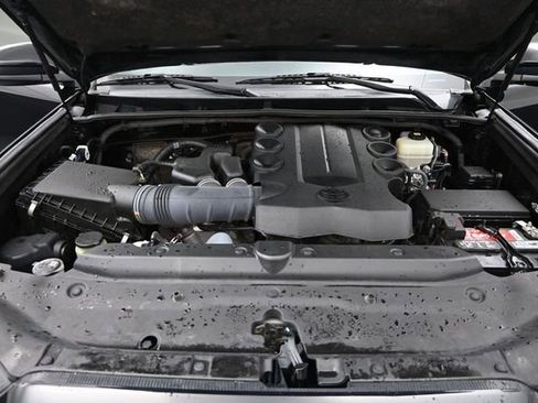 Used 2021 Toyota 4Runner TRD Off-Road AWD/4WD image 25