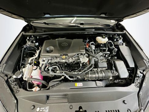 Used 2025 Toyota Camry SE FWD image 34