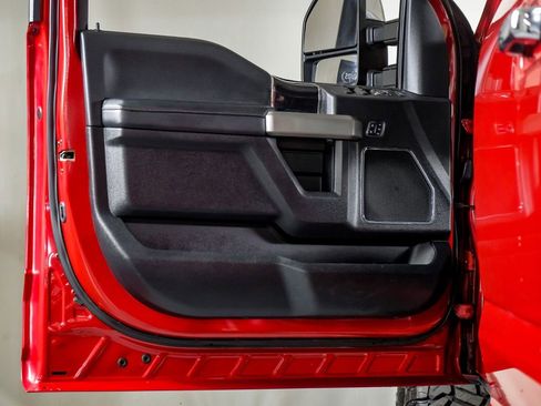 Used 2021 Ford F250 Platinum image 34