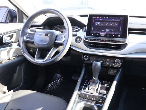 Used 2022 Jeep Compass Limited AWD/4WD image 13