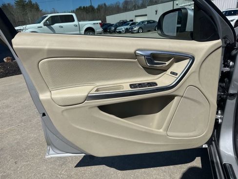 Used 2014 Volvo S60 T5 image 13