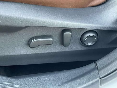 Used 2025 Subaru Outback Touring XT w/ Popular Package #2 AWD/4WD image 7