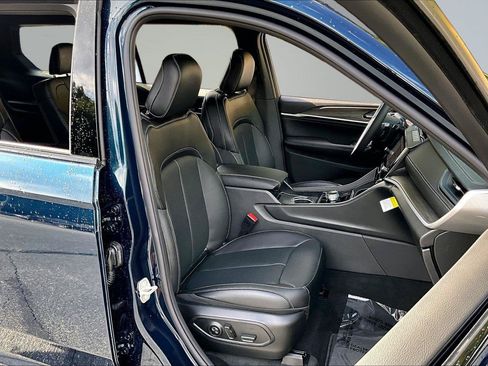 New 2027 Jeep Grand Cherokee L Limited AWD/4WD image 9