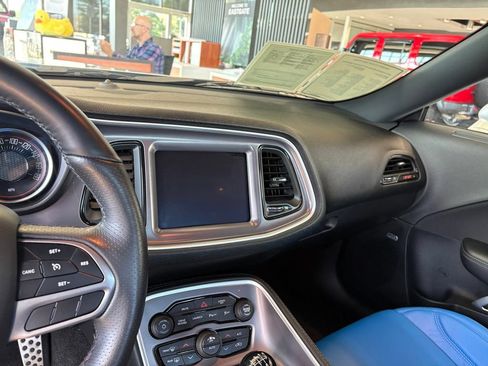Used 2022 Dodge Challenger R/T Scat Pack RWD image 17