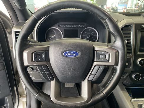 Used 2019 Ford Expedition XLT w/ Equipment Group 201A AWD/4WD image 16