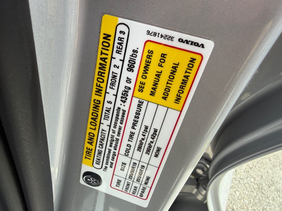 Used 2023 Volvo C40 P8 Recharge Plus w/ Protection Package Premier AWD/4WD image 55
