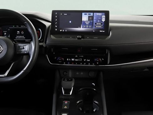 Used 2024 Nissan Rogue SL w/ SL Premium Package FWD image 18