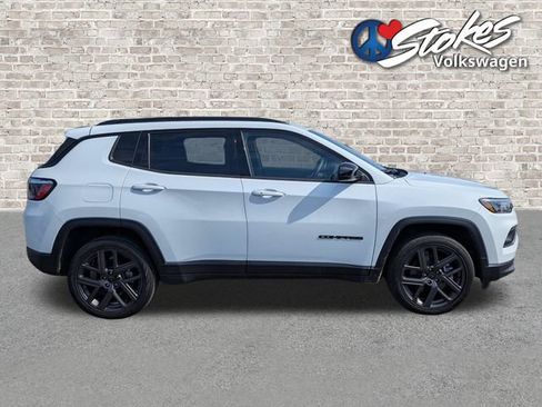 Used 2026 Jeep Compass Latitude AWD/4WD image 3