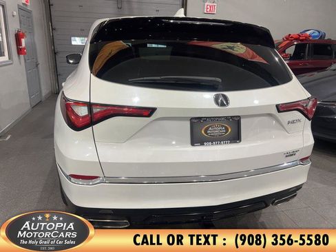 Used 2023 Acura MDX SH-AWD image 5