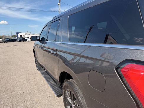 Used 2019 Ford Expedition Max Limited RWD image 21