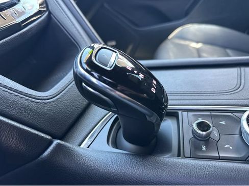 Certified 2025 Cadillac XT6 Premium Luxury w/ Technology Package FWD image 22