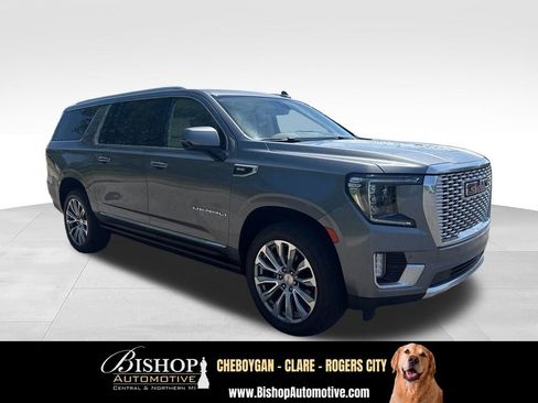 Used 2021 GMC Yukon XL Denali AWD/4WD image 14