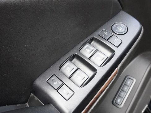 Used 2018 Chevrolet Tahoe LT AWD/4WD image 41