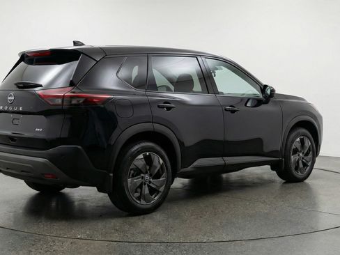 Used 2025 Nissan Rogue SV FWD image 9