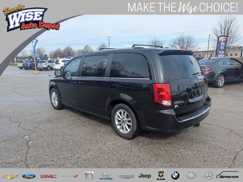 Used 2019 Dodge Grand Caravan SXT image 5