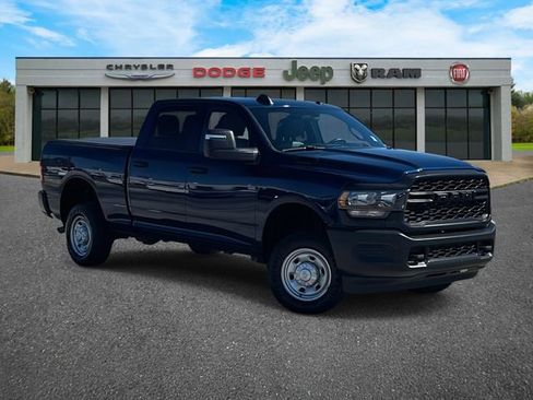 Used 2024 RAM 2500 Tradesman w/ Protection Group AWD/4WD image 2