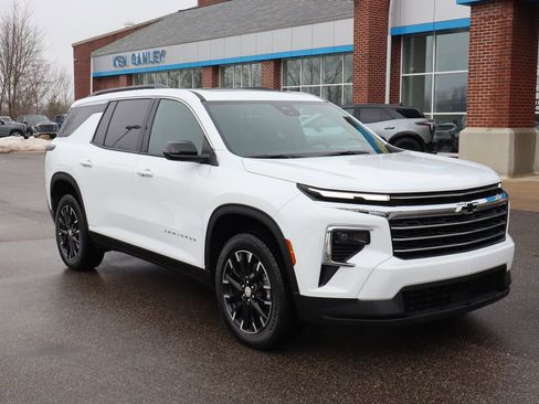 New 2026 Chevrolet Traverse LT w/ Sun and Wheel Package image 3