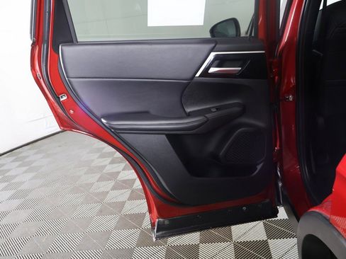 Used 2024 Mitsubishi Outlander SE image 24