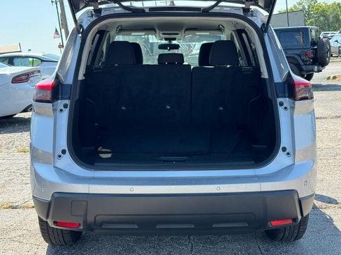 Used 2024 Nissan Rogue S AWD/4WD image 6