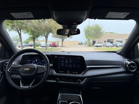 Used 2025 Chevrolet Equinox LT image 34