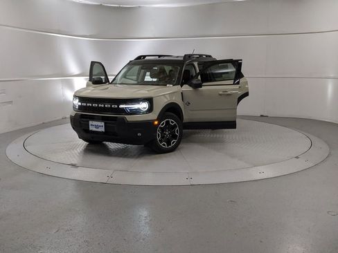 New 2025 Ford Bronco Sport Outer Banks image 12