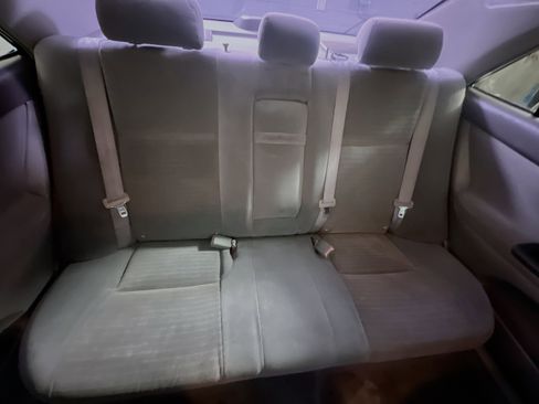 Used 2005 Toyota Camry LE image 30