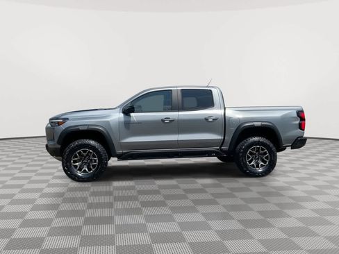 Used 2024 Chevrolet Colorado ZR2 w/ Technology Package AWD/4WD image 5