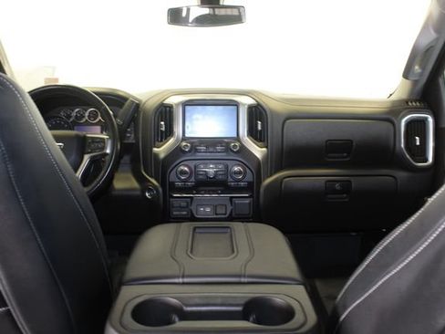 Used 2021 Chevrolet Silverado 1500 LT Trail Boss w/ Bed Protection Package AWD/4WD image 18