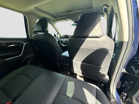 Used 2024 Toyota RAV4 Limited image 28