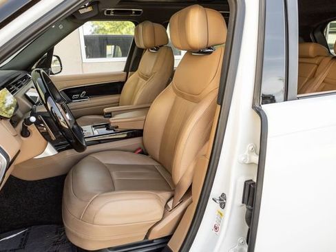 Used 2025 Land Rover Range Rover Autobiography AWD/4WD image 12