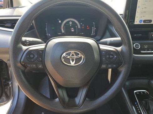 Used 2026 Toyota Corolla LE FWD image 18