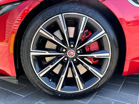Used 2021 Jaguar F-TYPE R AWD/4WD image 9