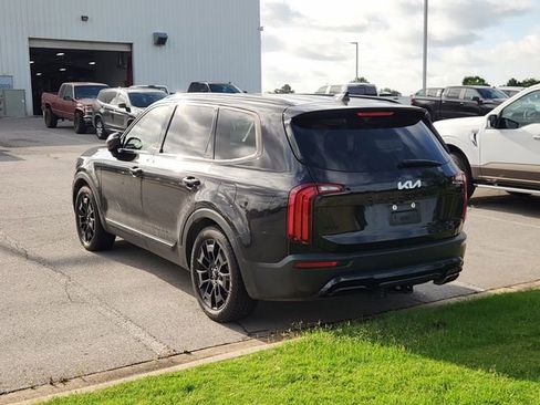 Used 2022 Kia Telluride SX w/ SX Prestige Package AWD/4WD image 3