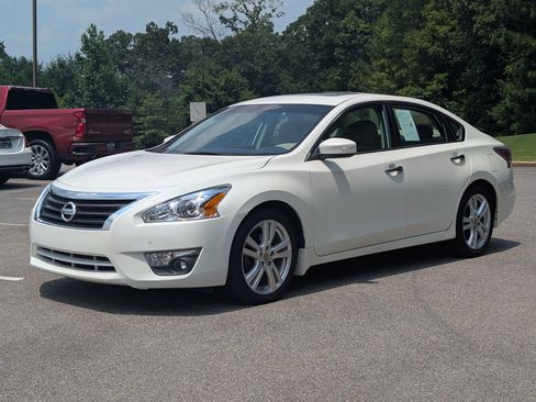 Used 2015 Nissan Altima 3.5 SL FWD image 5