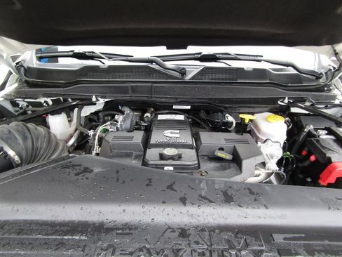 Used 2024 RAM 3500 Limited w/ Safety Group image 37