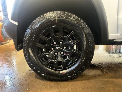New 2026 Chevrolet Colorado Trail Boss AWD/4WD image 14