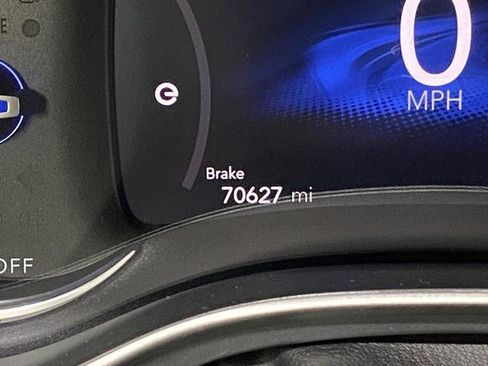 Used 2022 Chrysler Pacifica Touring-L w/ S Appearance Package image 6