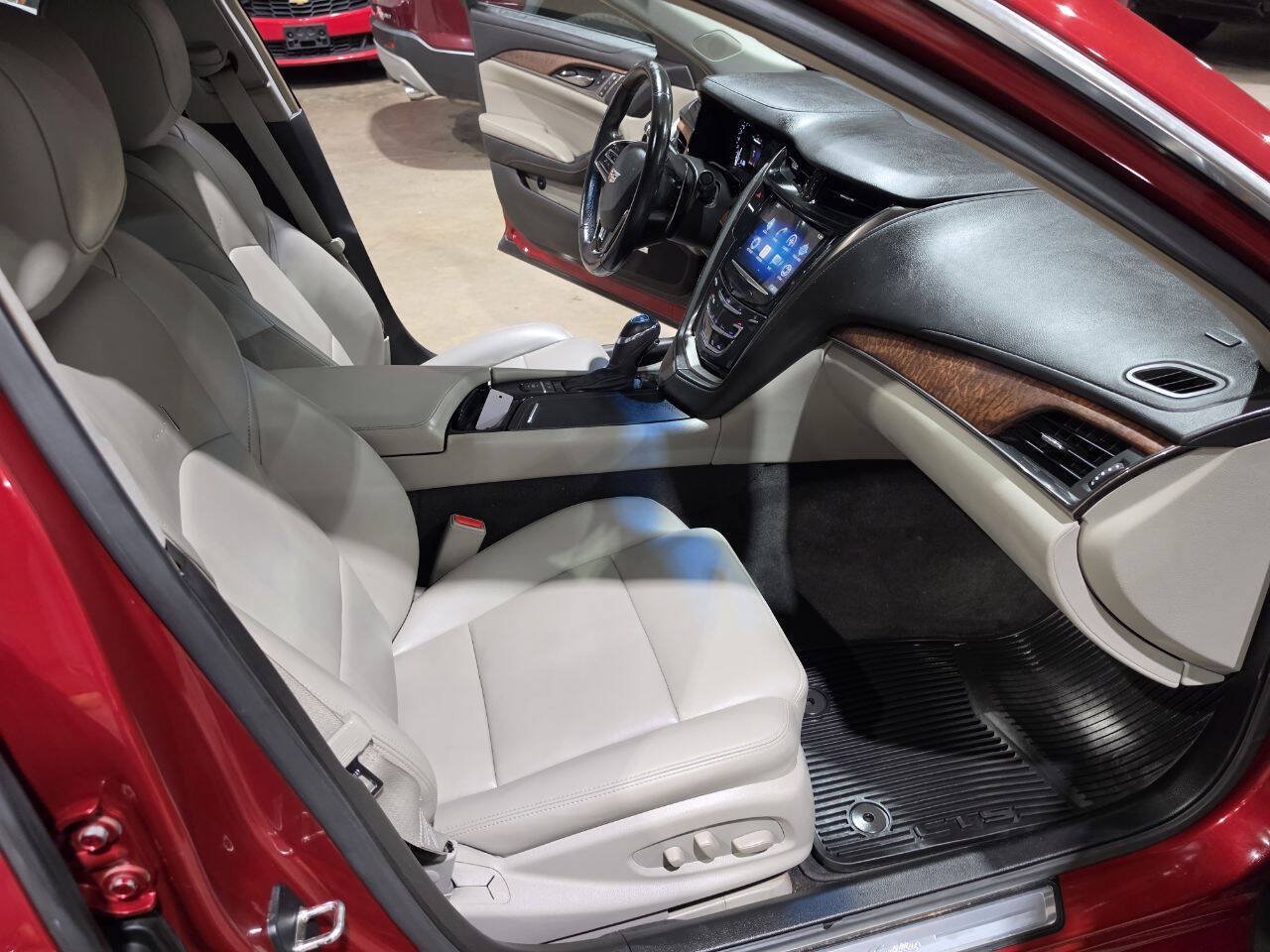 Used 2015 Cadillac CTS Sedan RWD image 30