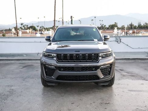 New 2026 Jeep Grand Cherokee Limited AWD/4WD image 3