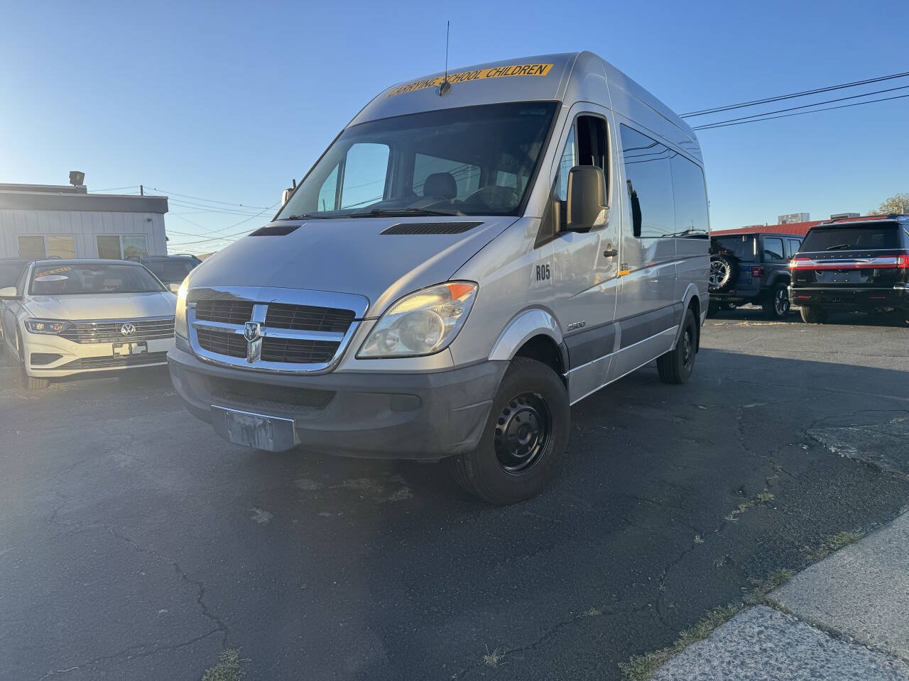 Used 2007 Dodge Sprinter 2500 w/ Cooling Group RWD image 2