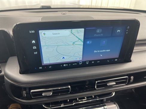 Certified 2025 Lincoln Aviator AWD image 19