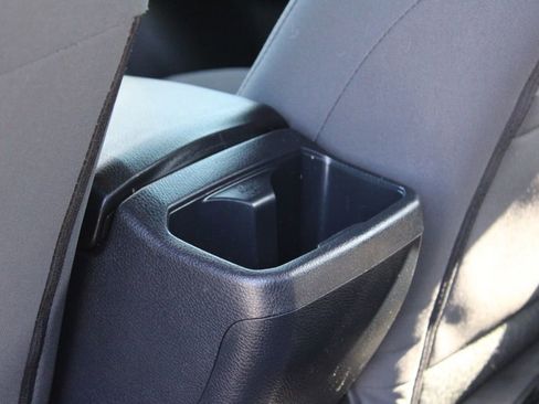 Used 2016 Toyota Tacoma TRD Off-Road w/ Exterior Package image 27