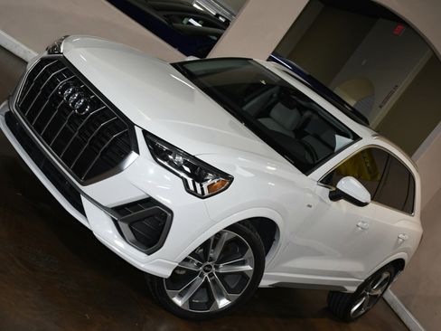 Used 2021 Audi Q3 2.0T Premium Plus w/ Premium Plus Package image 78