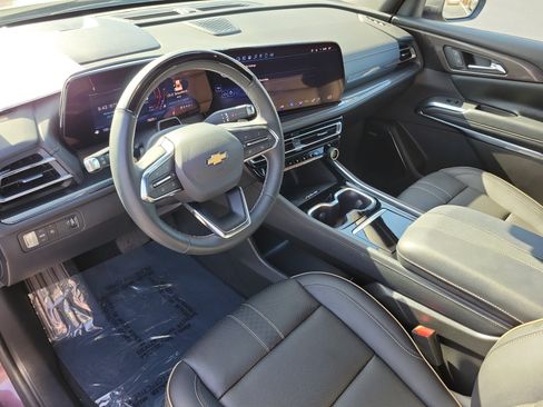 Used 2025 Chevrolet Traverse High Country w/ LPO, Floor Liner Package FWD image 24
