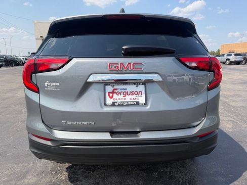 Used 2020 GMC Terrain SLE FWD image 16