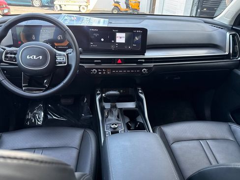 Used 2025 Kia Sorento S AWD/4WD image 12