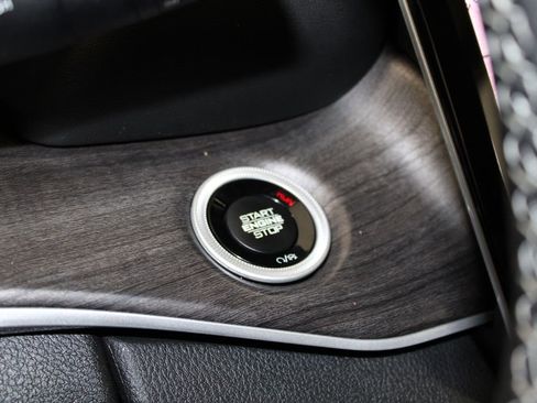 Used 2023 Jeep Grand Cherokee Limited image 37